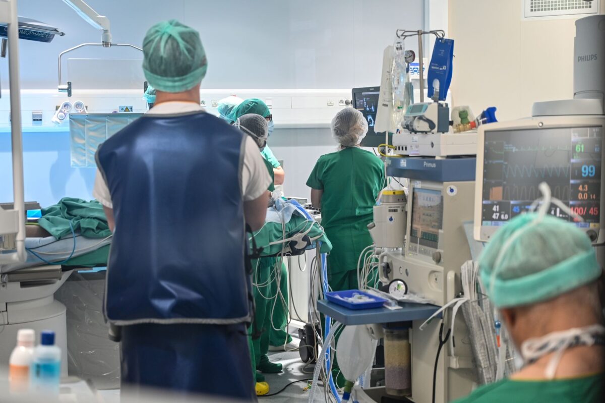 Grosse masse au poumon : ce que 3 cm changent pour le diagnostic et le traitement